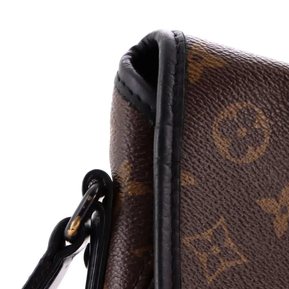 Louis Vuitton Magnetic Messenger Bag #252797L94B - Picture 6 of 9